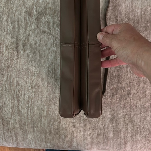 VINTAGE Etienne Aigner Brown Shoulder Bag - Picture 6 of 10